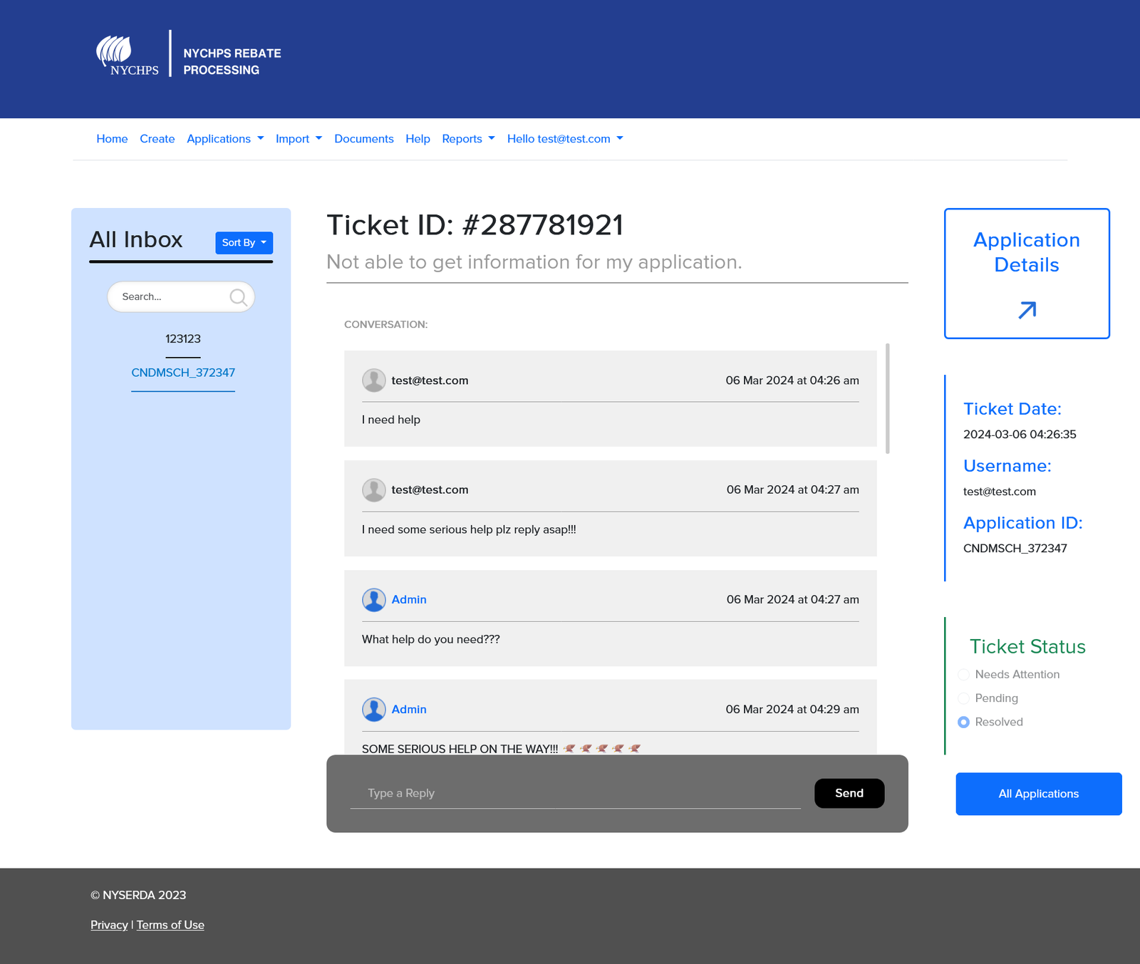 Chat and Ticket System Interface